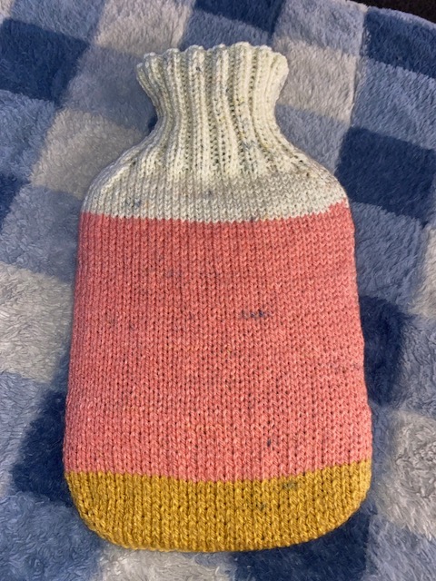 Basic Hot Water Bottle Cover – Free Knitting Pattern – The Knit Guru